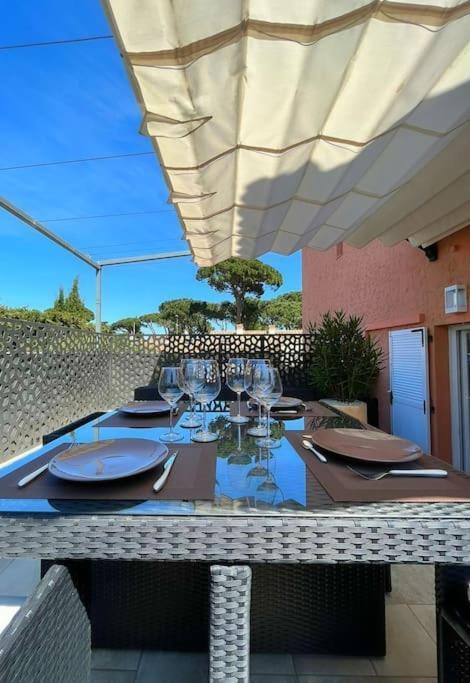 Studio Climatise, Terrasse, Parking Prive, 50M De La Plage Appartement Saint-Tropez Buitenkant foto