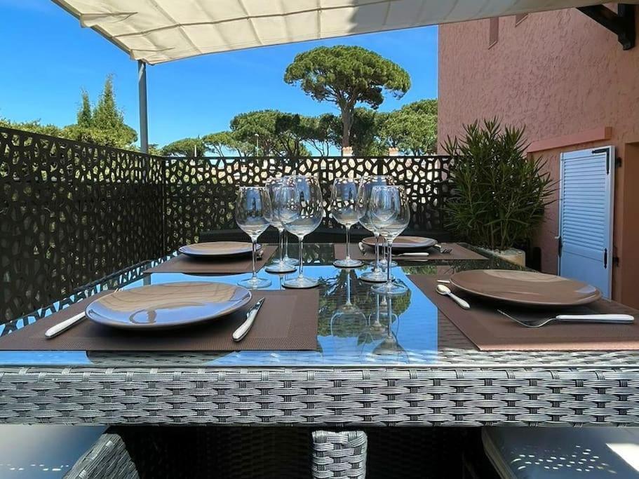 Studio Climatise, Terrasse, Parking Prive, 50M De La Plage Appartement Saint-Tropez Buitenkant foto